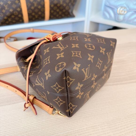 Louis Vuitton Monogram Montsouris BB NM - Picture 9 of 16